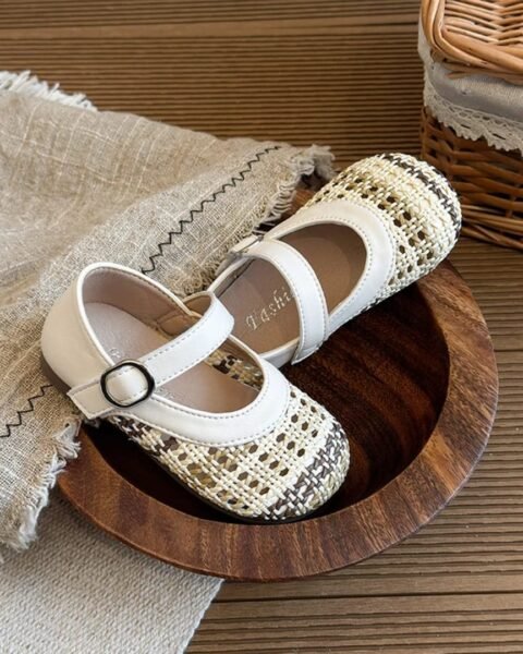 Chaussures bébé — Blanches tressées